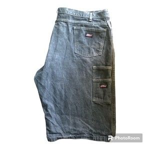 Dickies Black Cargo Denim Shorts 22 X 12’ X 14 length. Excellent condition..